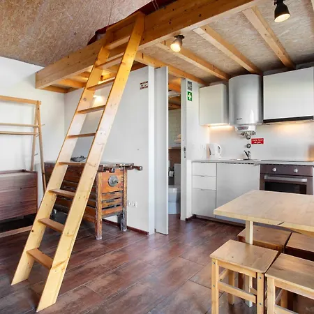 Casa vacanze Surfcastle And Surf School *