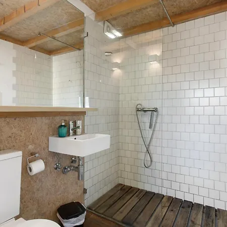 Casa vacanze Surfcastle And Surf School